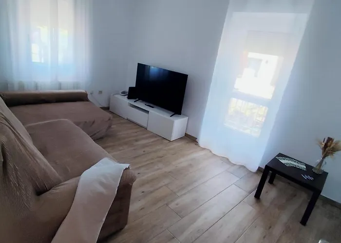 A Pistina * ポンテベドラ